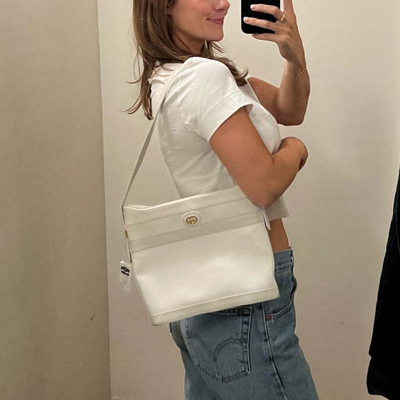 White leather logo gucci shoulder bag purse - Picture 2 of 11